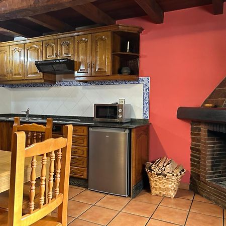 Casa Freixe Apartamentos Rurales ซานตาเอวลาเลีย เด โอสโกส ภายนอก รูปภาพ