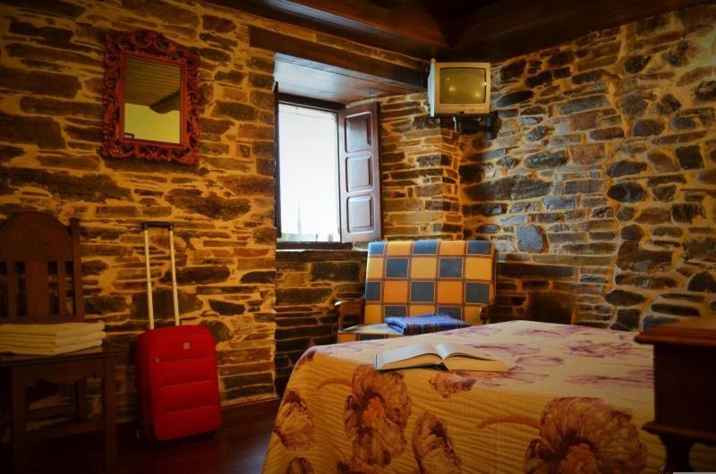 Casa Freixe Apartamentos Rurales ซานตาเอวลาเลีย เด โอสโกส ภายนอก รูปภาพ
